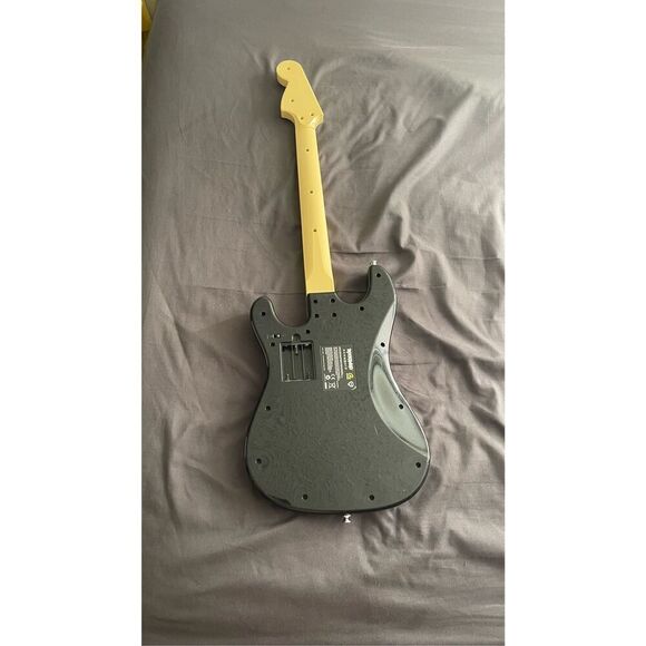 Rock Band Harmonix Fender Stratocaster Nintendo Wii  -  No Dongle No Battery Cov - Picture 2 of 3